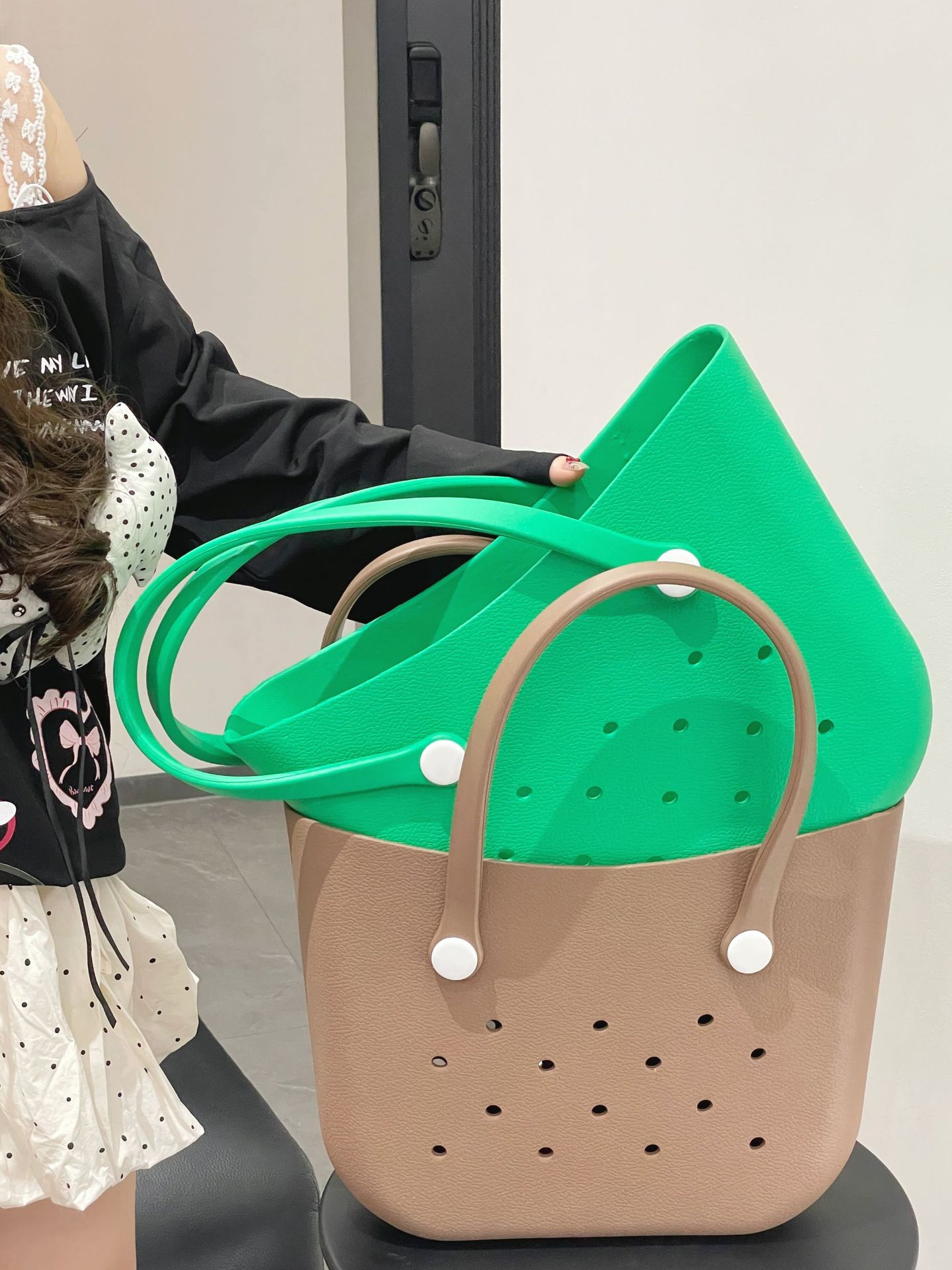 1696g Weight Open Closure Type Double Handle Strap Type Handbag Bags Type Casual, Daily Occasion EVA Material Solid Color Pattern All Seasons Season Women's Gender Streetwear Style Square Shape Women's EVA Solid Color Streetwear Square Open Handbag 16