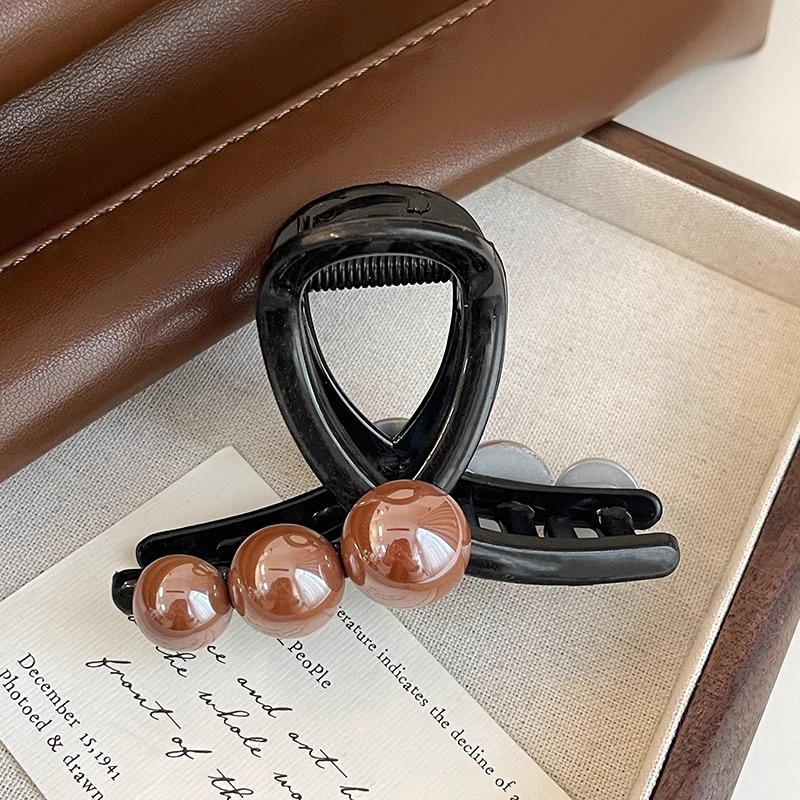 Elegante pinza de perlas de temperamento pinza de tiburón mediana pinza para el cabello mujer 2025 nuevo sombrero de clip de cabeza de sentido avanzado