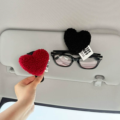 2025 New Car-Mounted Glasses Clip, Car Glasses Storage Gadget, Sun Visor Magnetic Sunglasses Clip, Cute In-Car Accessory for Women