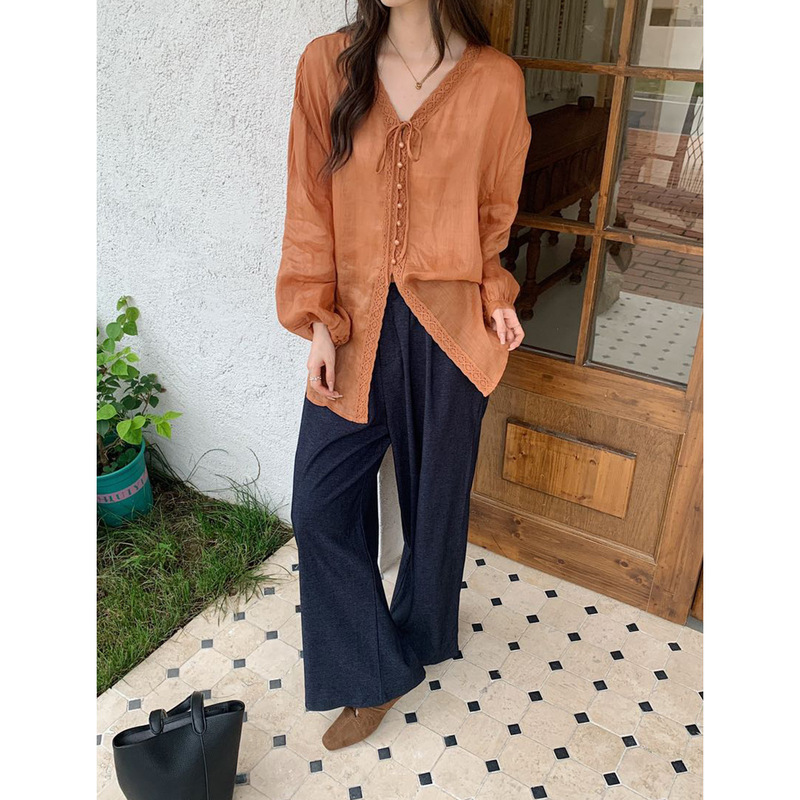 Lace V-neck tie-up breathable thin shirt for women, summer loose lantern sleeve sun protection long-sleeve blouse ZG