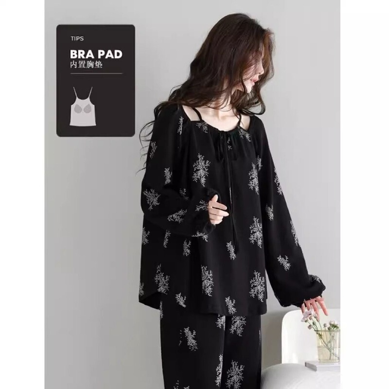 2025 New Sweet Black Simple Pajamas for Women Spring and Autum Style Long-Sleeved Pants Suit with Breast Pads That Can Be Worn Outside