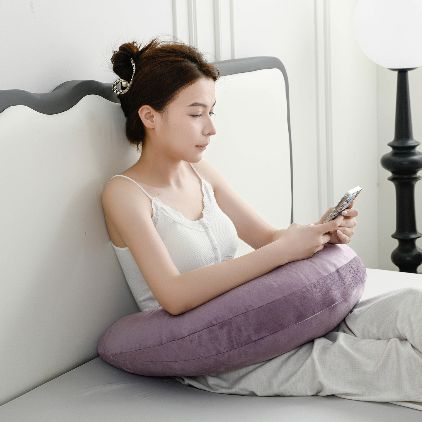 Wrap-Around Multifunctional Nursing Pillow for Newborn Babies, Feeding Artifact, Playing Mobile Phone Games, Waist Protection Sofa Reading Pillow