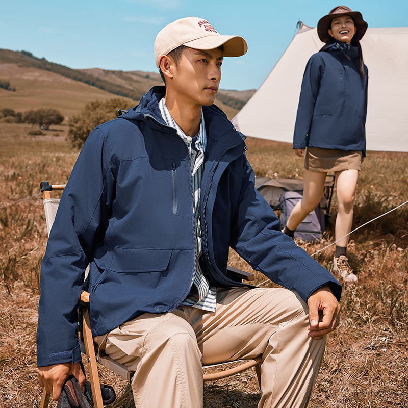 Outdoor three-in-one assault clothing fashion leisure sports couples assault clothing men's and women's autumn and winter color matching group clothing wholesale