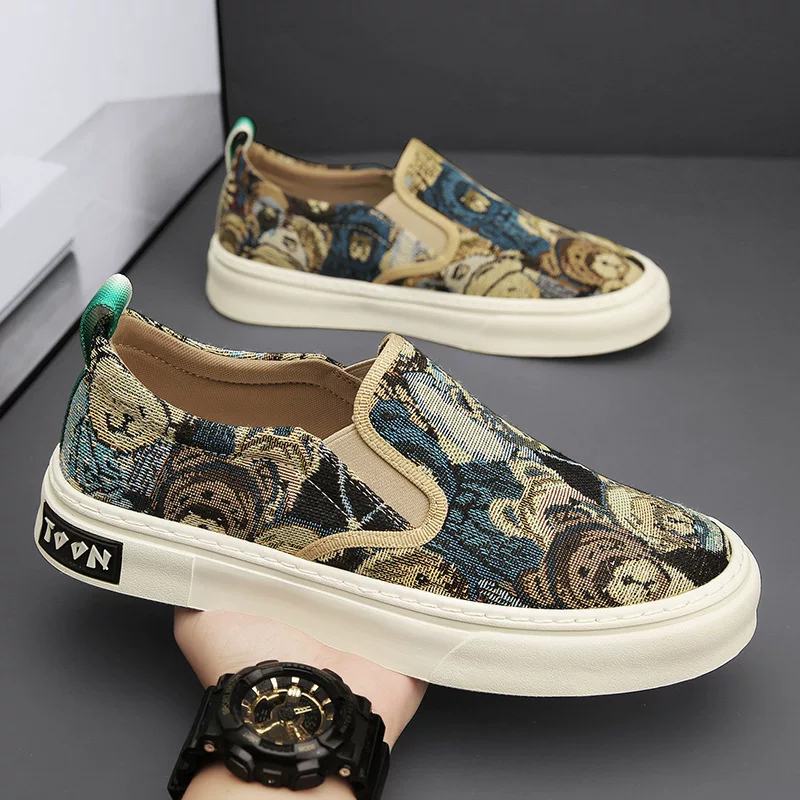 Cloth summer breathable sports footwear for leisure, sneakers