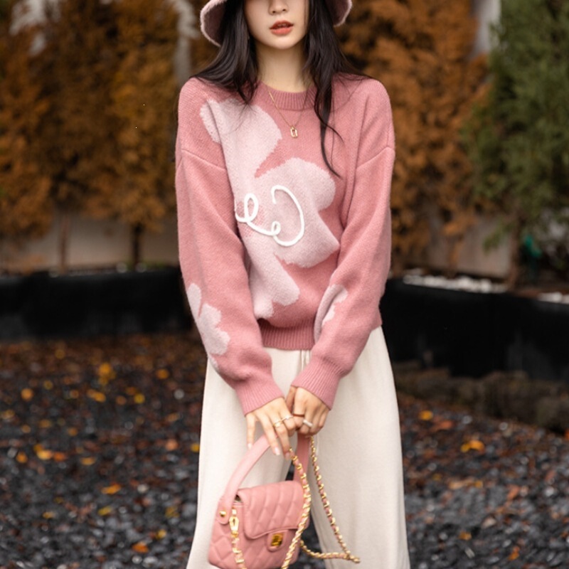 Korean and Japanese design-inspired color-block floral sweater for women, pullover, 2026 autumn and winter new style, loose and casual fashion knitwear Korean and Japanese design-inspired color-block floral sweater for women, pullover, 2026 autumn and winter new style, loose and casual fashion knitwear
