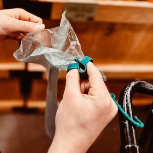 Cross-Border 2025 New Thumb Plastic Bag Opener Home Kitchen Food Packaging Portable Opener Silicone