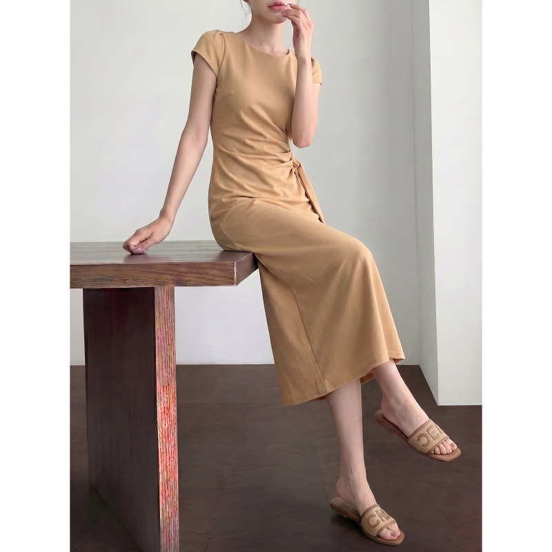2026 Summer Fashion Round Neck Side Pleated Slit Waist-Cinching Mid-Length Dress Wholesale Distribution French Quiet Luxury 2026 Summer Fashion Round Neck Side Pleated Slit Waist-Cinching Mid-Length Dress Wholesale Distribution French Quiet Luxury