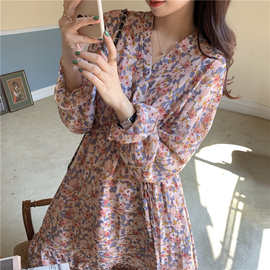 秋季新款少女感穿搭长款遮肉显瘦jue美温柔风小个子za碎花连衣裙