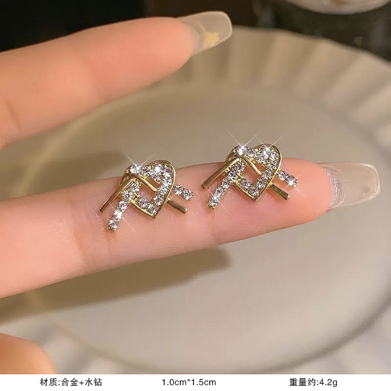 S925銀真珠の花のピアスの女性の贅沢な高級感があります。|undefined