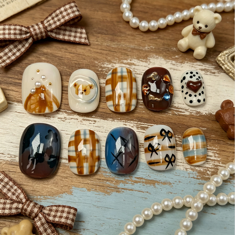 Cartoon Cute Little Bear Sweet Style Dark Gradient Nail Art Yogurt White Versatile Whitening Wearable Nails Purely Handmade