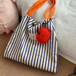 条纹发泡双层单肩包包2025春秋新款大容量小潮猫学院风手提托特包