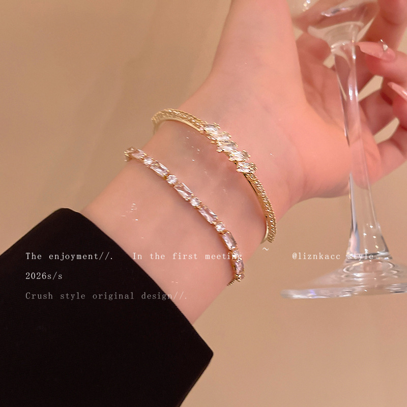 Aesthetic Online! Luxurious and Dazzling Zircon Pull-Out Bracelet, Stackable Jewelry, Hot Trend of 2026