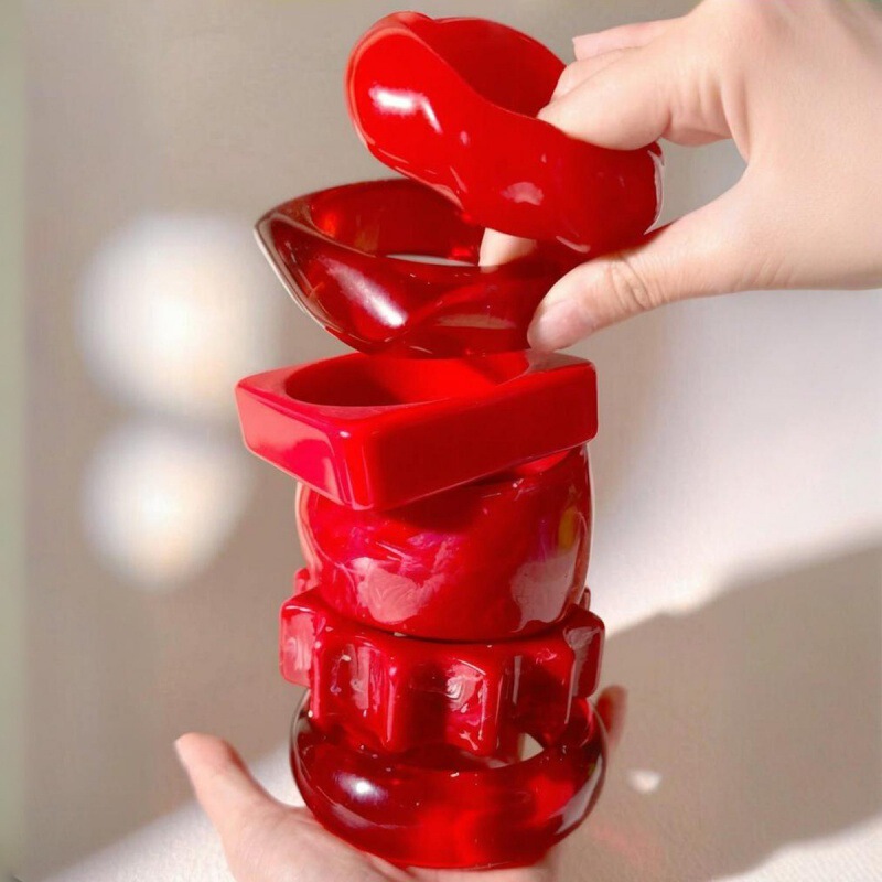 2025 Spring Exaggerated Red Resin Bracelet Simple Geometric Exaggerated Sweet Cool Ins Style Resin Bracelet
