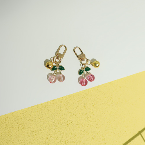 田园水晶樱桃钥匙圈挂饰卡通金属铃铛学生钥匙扣挂件耳机套装饰女