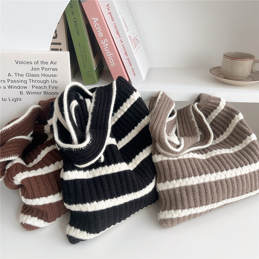 Women's Medium Knit Stripe Basic Classic Style Square Open Handbag display picture 5