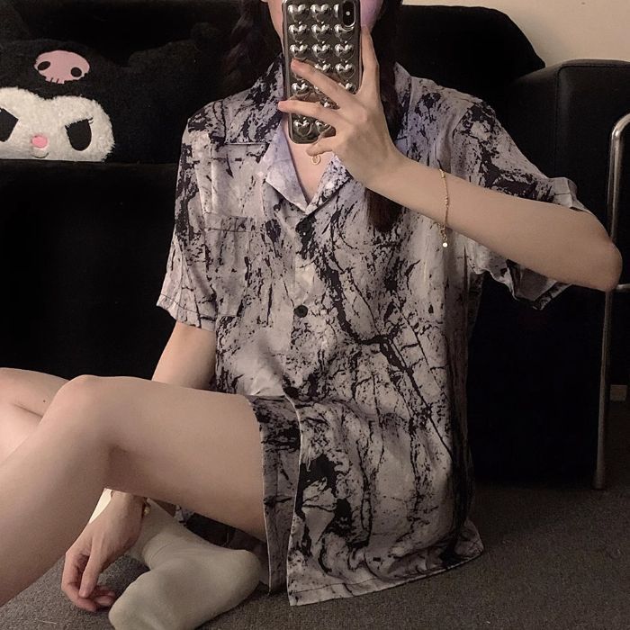 Seda de imitación transfronteriza al por mayor de alta calidad nuevo pijama de verano para niña pantalones cortos de manga corta traje solapa caliente seda