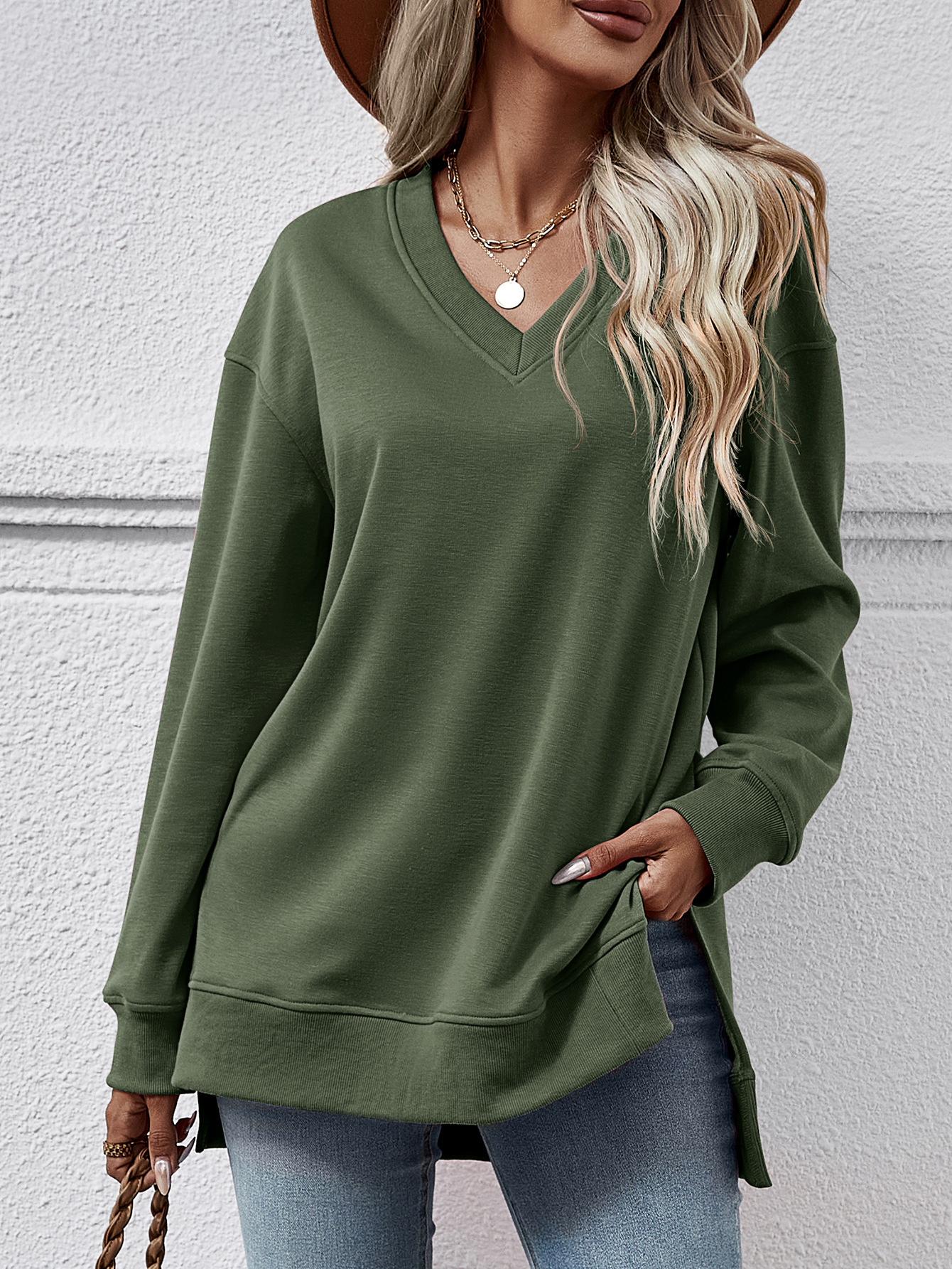 Women's autumn and winter women's sweatshirt solid color V-neck slit front short back long top_voghion.com