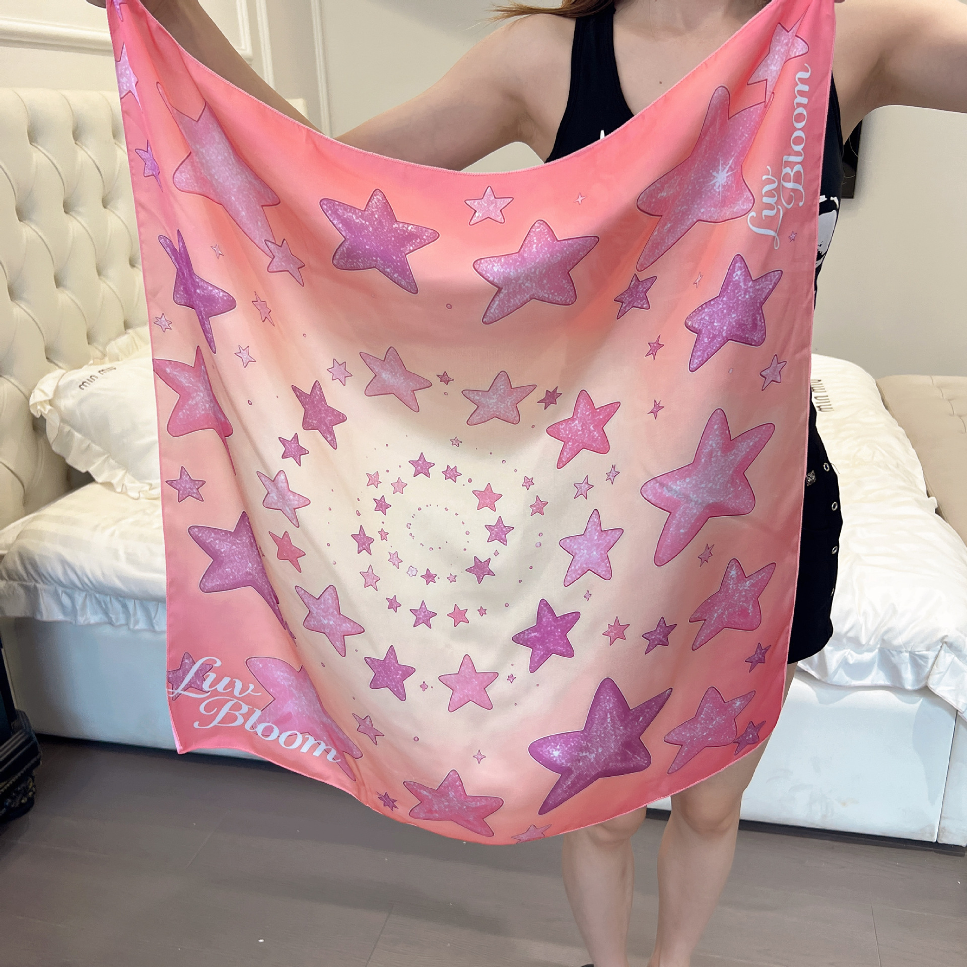151# Lenço quadrado com redemoinho de estrela rosa e roxo (B43-48)