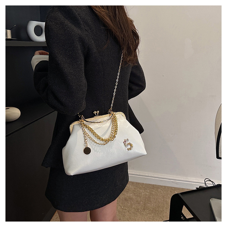 Women's 2023 New Gold Mouth Bag Trendy Fashion Chain One Shoulder Handbag Dinner Bag_voghion.com