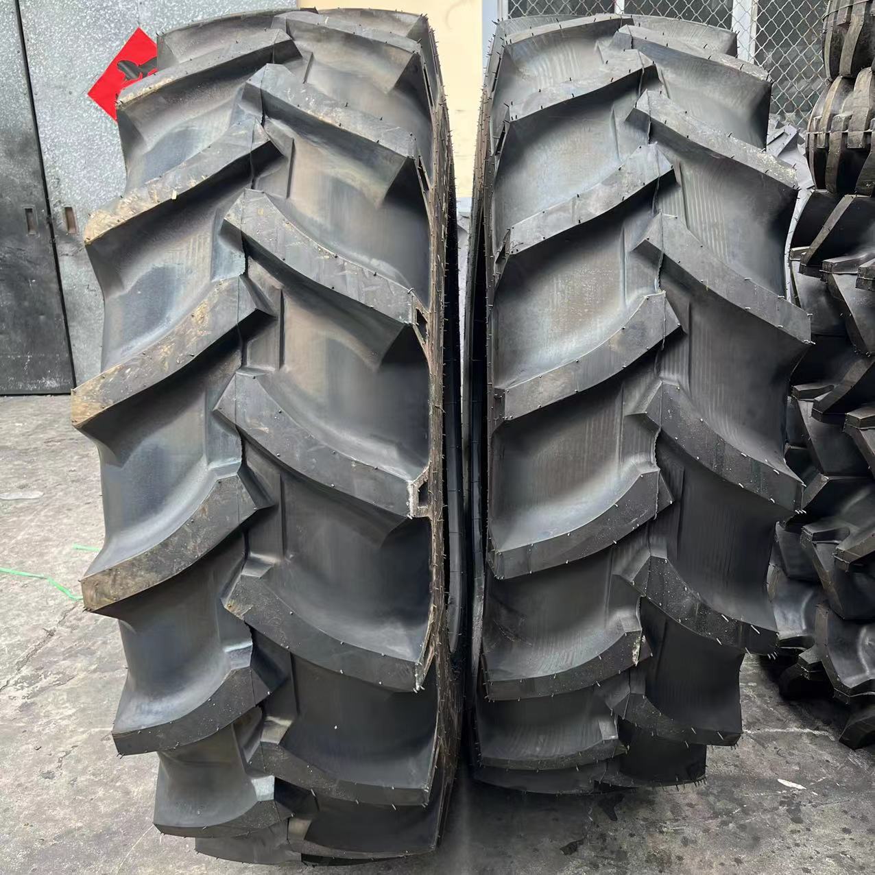 常发2204拖拉机轮胎前后轮 16.9-28 20.8-38人字宽齿耐磨徐州徐轮