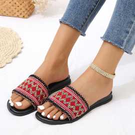 Girls slippers 2023外贸刺绣平底拖鞋女外穿slides一字凉拖鞋