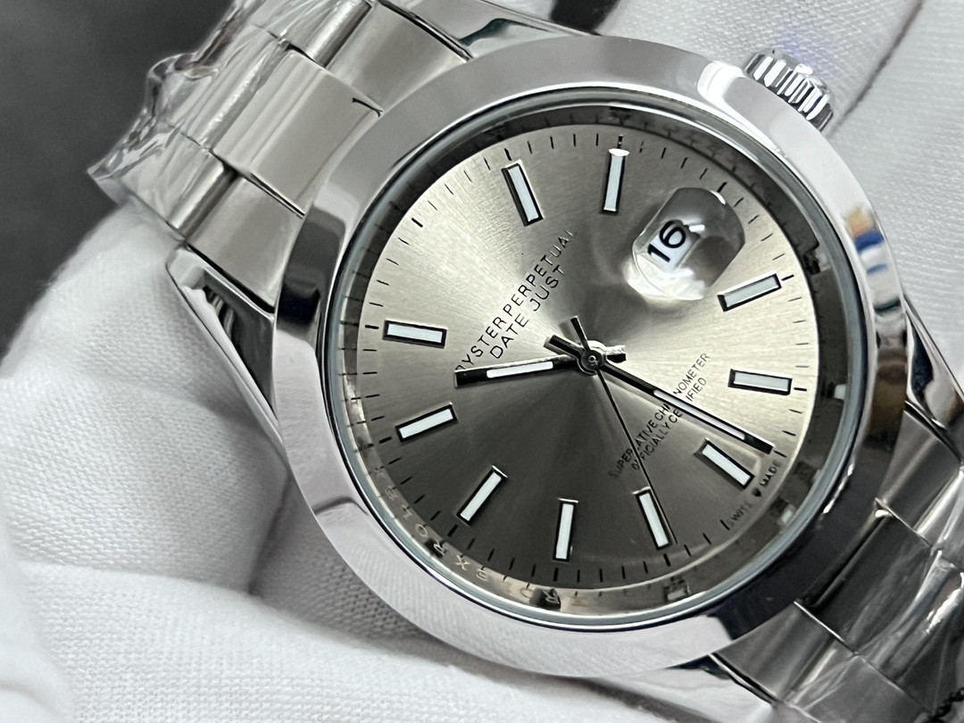 Cross Border Independent Station Men's Luxury Business Watch Solid Stainless Steel Strap 3 Pin Calendar Men's Quartz Watch