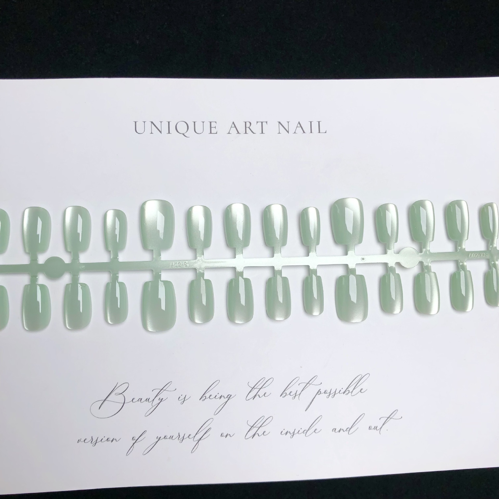 WY323 투명 그린 캣아이: 베어 스트립 30개 [XS/S/M]