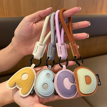 Y 34071 Letter Leather Keychain ��ĸƤ��Կ�׹Ҽ��羳��ó