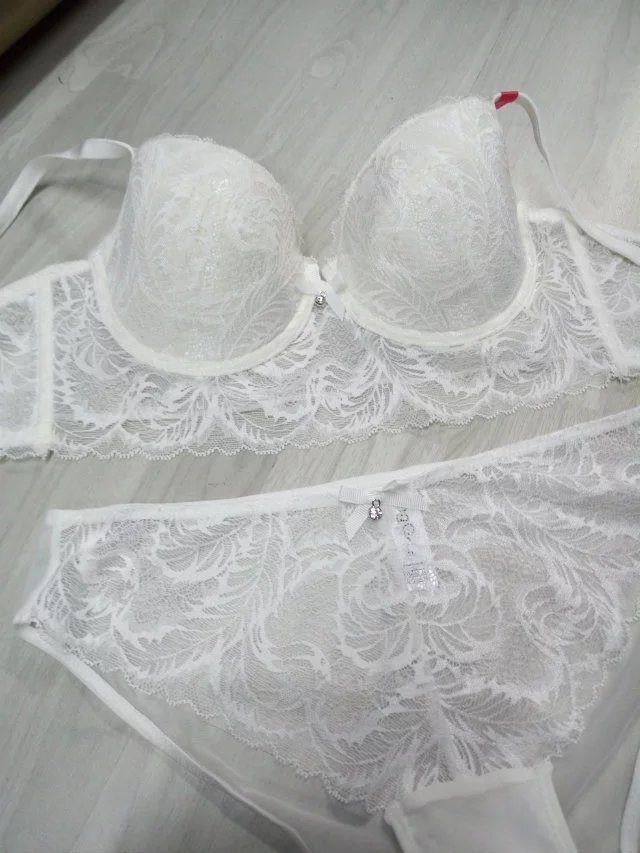 New Sexy Feather Series Bra Set for Women Gathering Beautiful Curve Cotton Cup_voghion.com