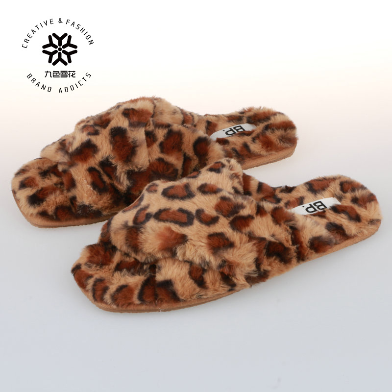 Pantuflas de Felpa Cruzadas para Pareja Felpa, Caucho Antideslizante, Térmico para el Hogar image 1