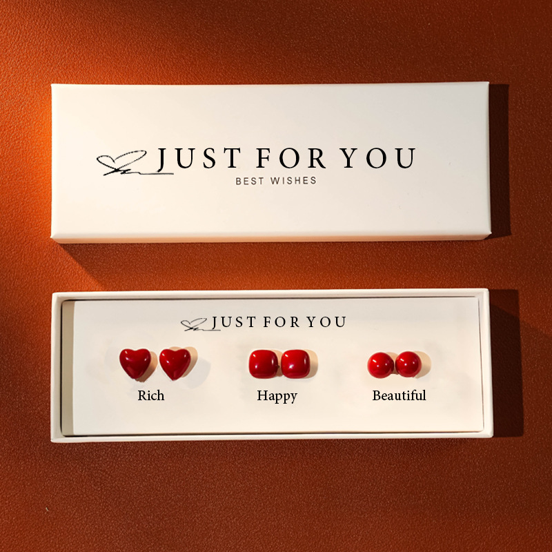 Set of 3 Pair Heart-shaped Pearl Earrings for Women, Autumn/Winter Light Luxury, High-End Style, Sleepable and Non-removable Earrings, Elegant and Charming