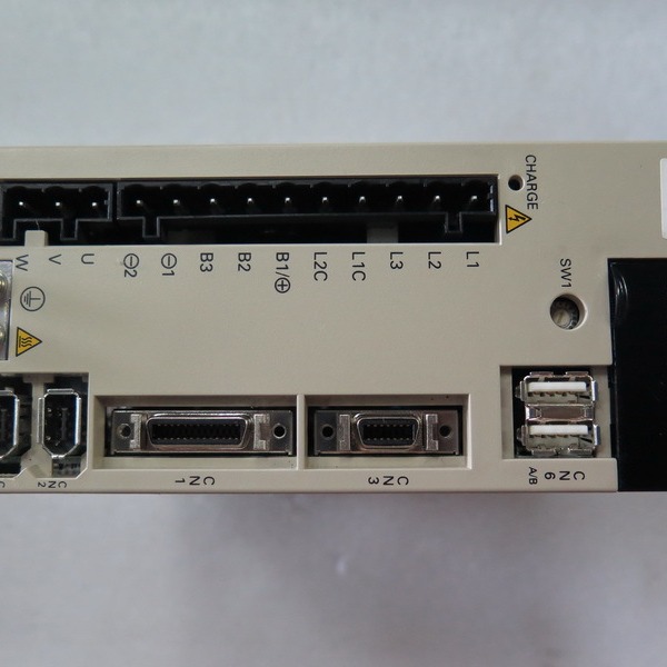 SGDS-08A12AY524 二手安川伺服驱动器 保修3个月 台州信达 询价