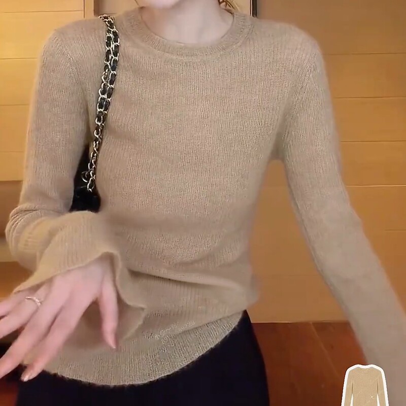Korean-style, relaxed-fit, solid-color, round-neck, flared-sleeve knit sweater for women, new autumn collection, slimming and versatile top Korean-style, relaxed-fit, solid-color, round-neck, flared-sleeve knit sweater for women, new autumn collection, slimming and versatile top