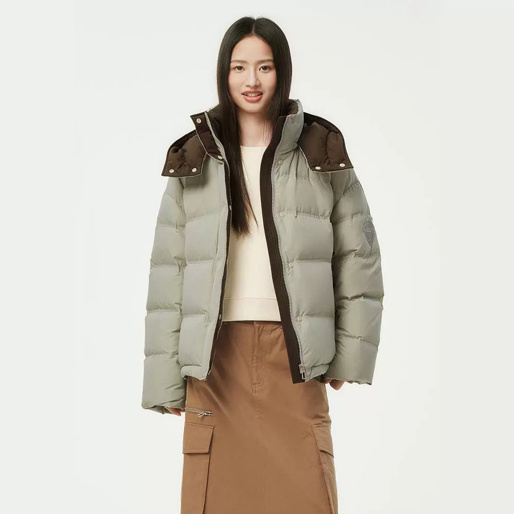 坦博尔羽绒服女短款时尚潮流可脱卸帽百搭保暖外套TBF550388T