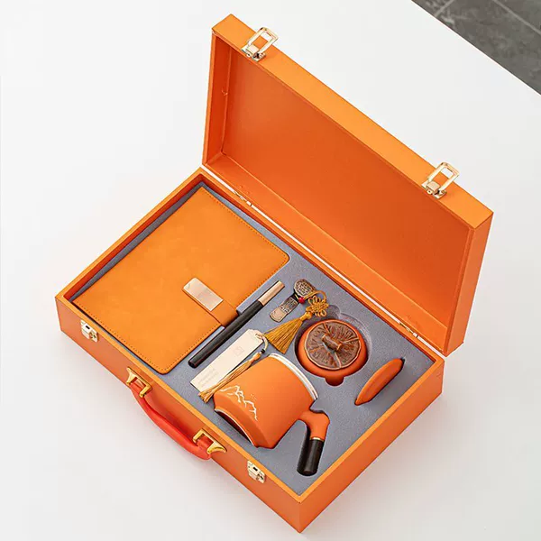 Notebook, USB flash drive, tea for office, orange set
