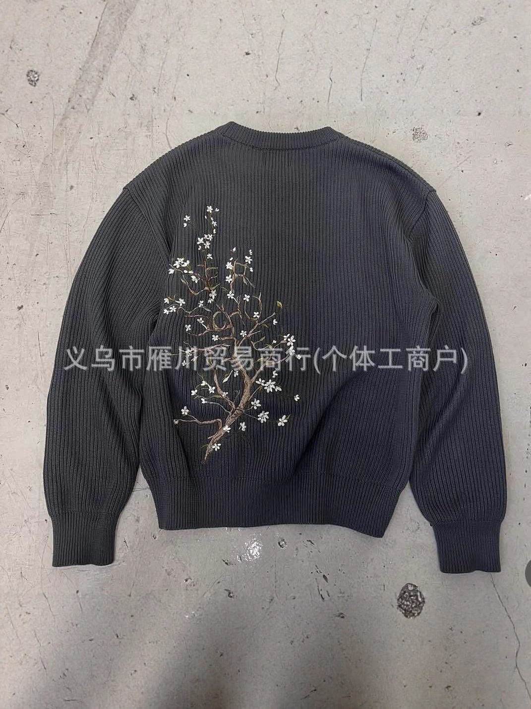 Otoño y invierno transfronterizos derschutze flores bordadas suéter retro suelta hombre y mujer jersey de punto casual