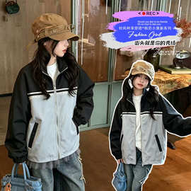 女童外套春秋款2026新款儿童韩系穿搭休闲大童运动装立领风衣外套