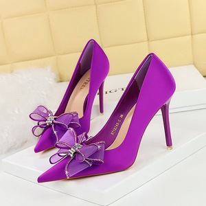 18249-H38 European and American style banquet high heels, slim heels, satin, shallow mouthed pointed rhinestones, lace b