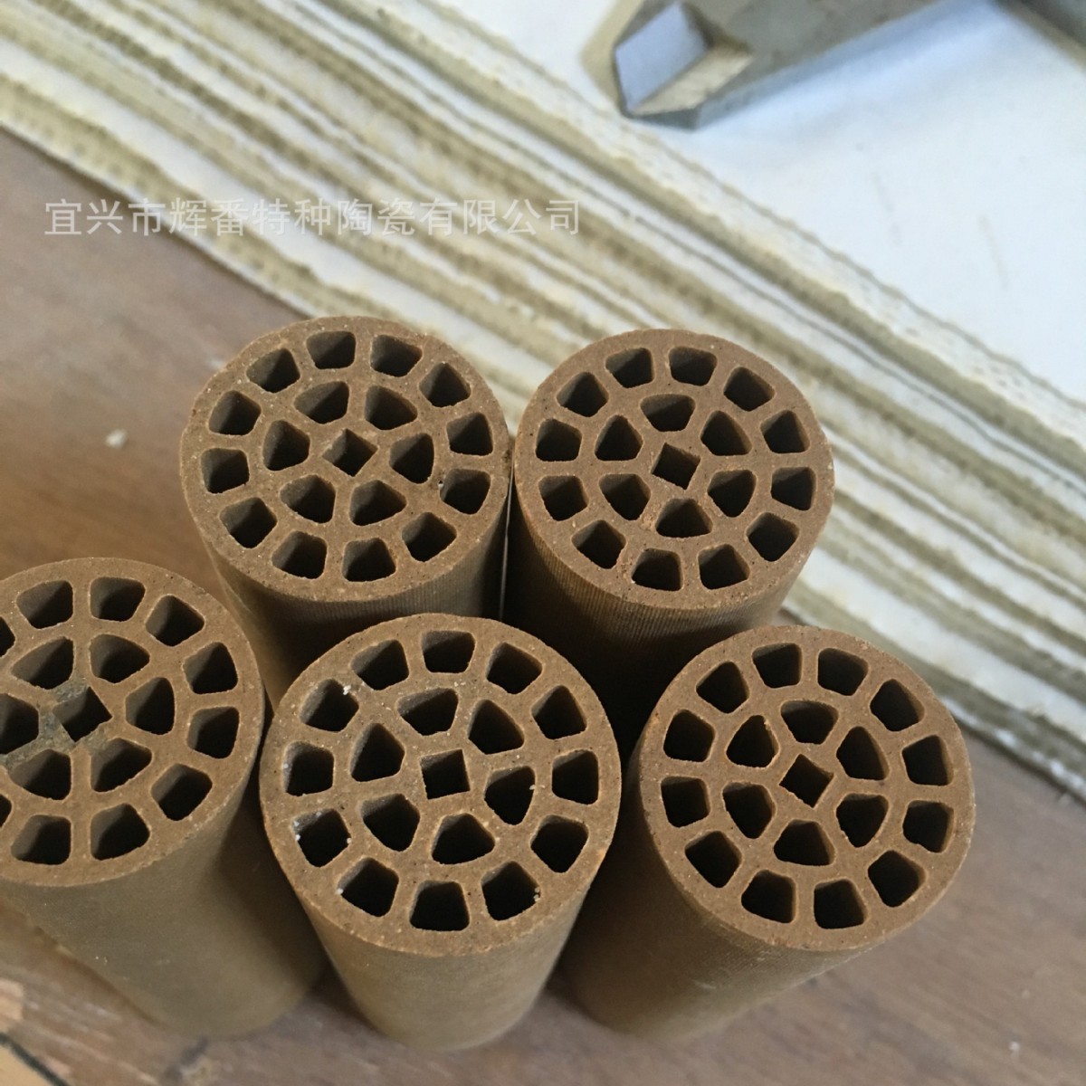 厂家供应氧化铝陶瓷发热芯仿瑞士进口莱丹发热芯LEIETER支持定 制