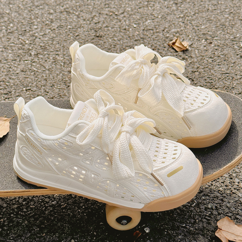 White Sneakers for Women, Summer Thin-Soled Breathable Casual Shoes, Hollow-Out Design, Fumeijia A9920, Wholesale Available White Sneakers for Women, Summer Thin-Soled Breathable Casual Shoes, Hollow-Out Design, Fumeijia A9920, Wholesale Available