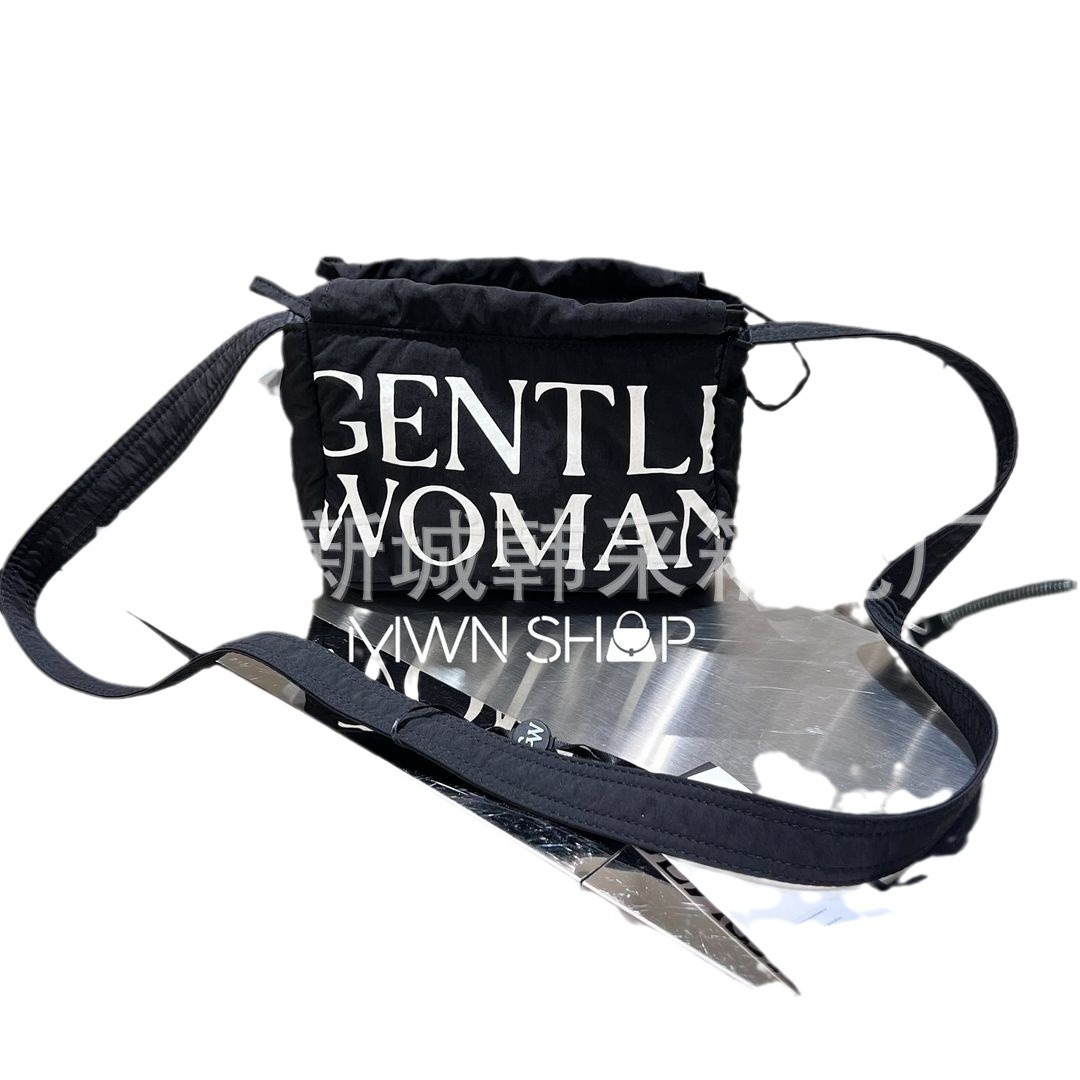 Diseño de nicho de mini albóndigas de la marca tailandesa de moda Gentle Woman 2024 nuevo bolso de hombro con cuerda de extracción