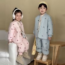 儿童加绒绗线套装秋冬季刺绣男女童三层夹棉新款加厚宝宝棉衣裤子