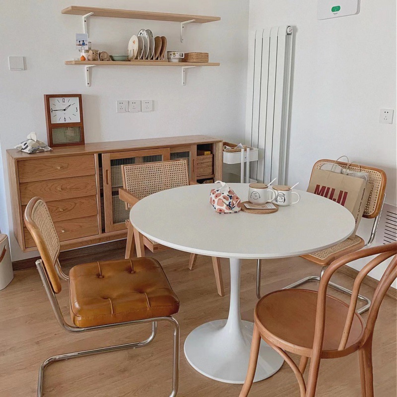 Minimalist casual dining table white Nordic coffee table milk tea shop dining table negotiation table chair set tulip round table