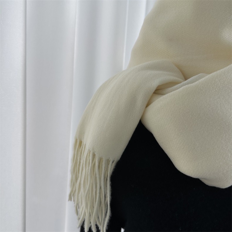 2023 nouveau monochrome pour femme, style décontracté japonais coréen, écharpe chaude, châle à la mode, peau de mouton d'automne et d'hiver_voghion.com