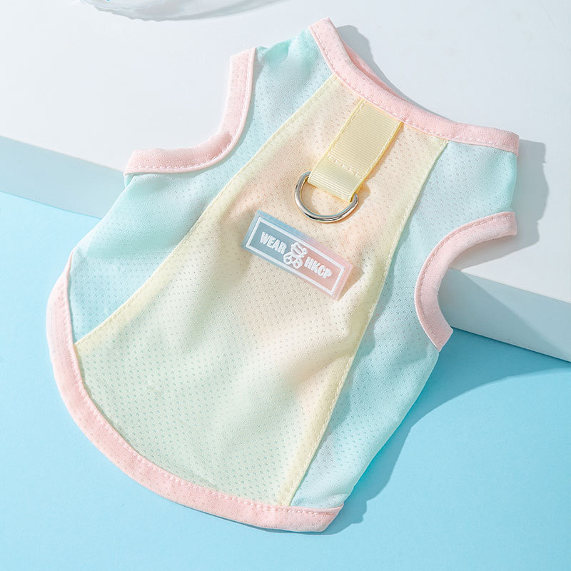 Primavera y verano perro macaron mariposa pequeña malla protector solar chaleco de tracción fresco gato ropa de perro mascota de dos patas