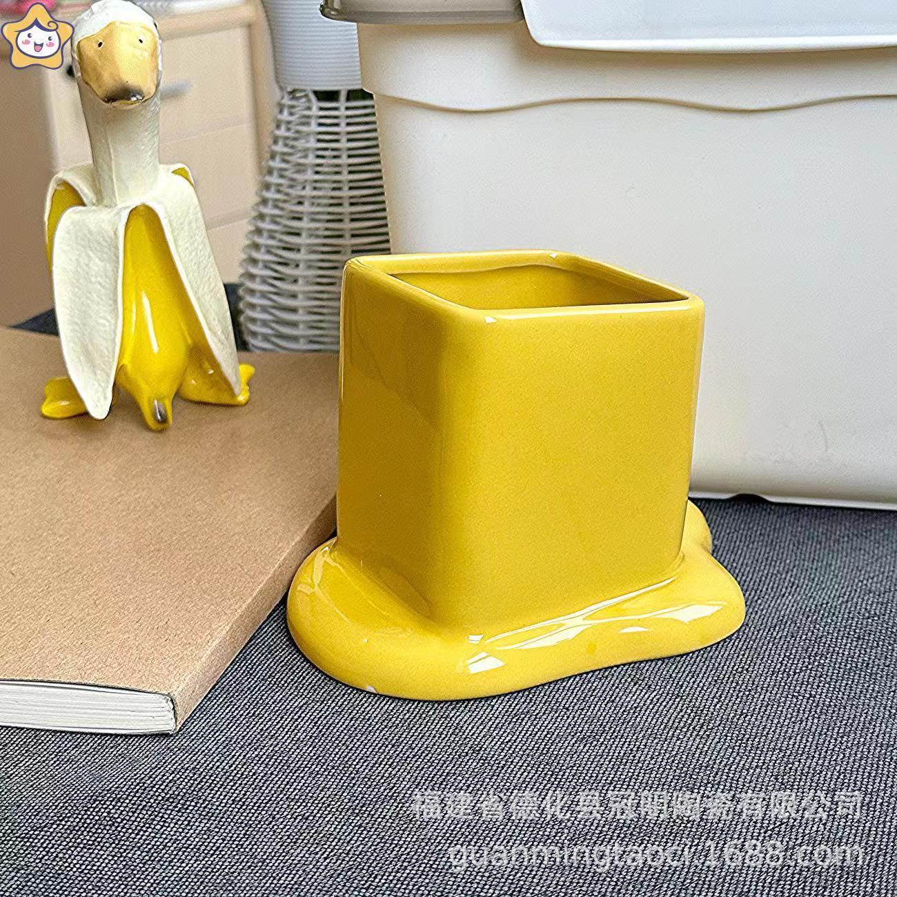 Mantequilla americana titular de la pluma de cerámica pequeña de alta apariencia papelería maquillaje cepillo de almacenamiento ins