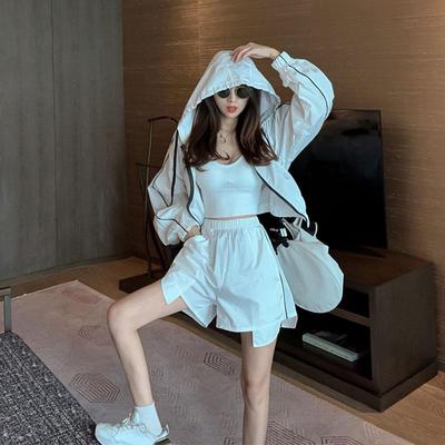 外套2021年新款女春秋短款宽松韩版潮连帽运动风开衫拉链上衣|ru