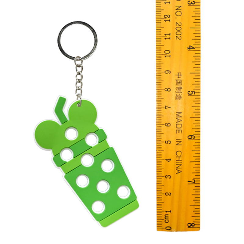 Hole Hole Colgante de llaver PVC pegamento blando DIY colgante de bolsas escolares colgante Amazon decoración regalos al por mayor stock image 6