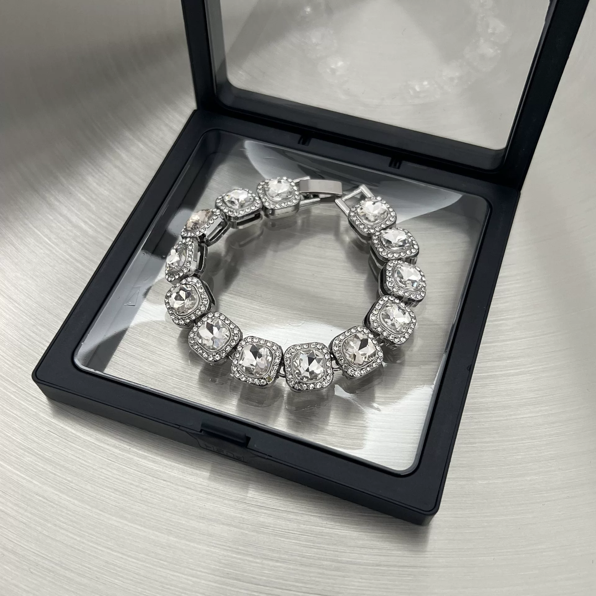 Men's necklace, chain for key bag  hip-hop style for men and women, sweater, American style, with gem, high-quality style