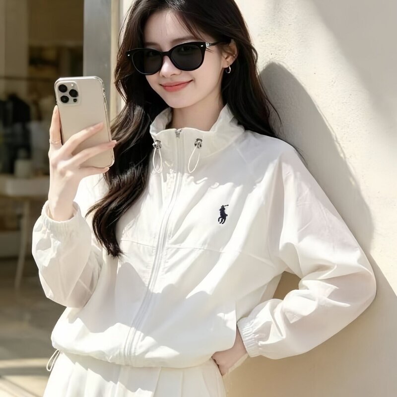 Fashionable Lightweight Sun-Protective Jacket for Women, Spring and Summer, White Embroidered Stand-Collar Baseball Jacket, Petite Simple Casual Jacket